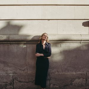 FALDA MIDI ABERTURA TRASERA